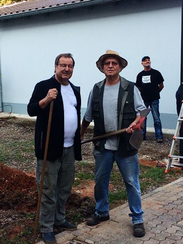 Harald Amann, Heinz Gindorf und Manfred Niemes beim Arbeitseinsatz Harald Amann, Heinz Gindorf und Manfred Niemes beim Arbeitseinsatz